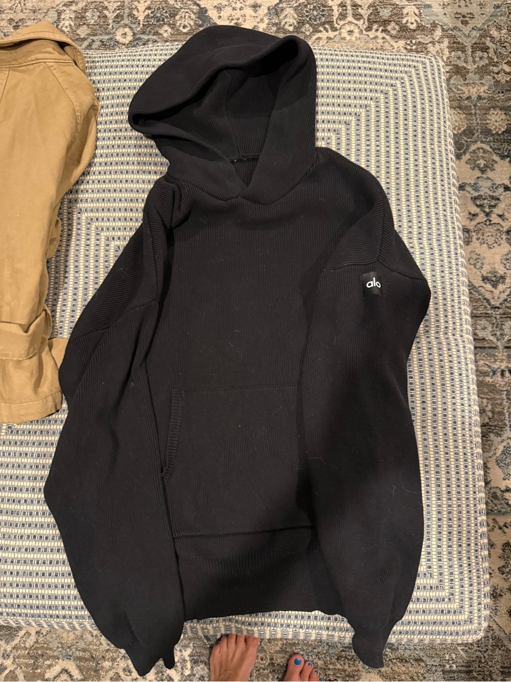 ALO Yoga Black Ribbed Hooded Pullover